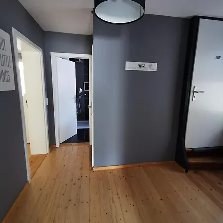 Dora 1 * Reinholterode